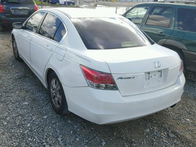 1HGCP2F43AA142743 - 2010 HONDA ACCORD LXP WHITE photo 3