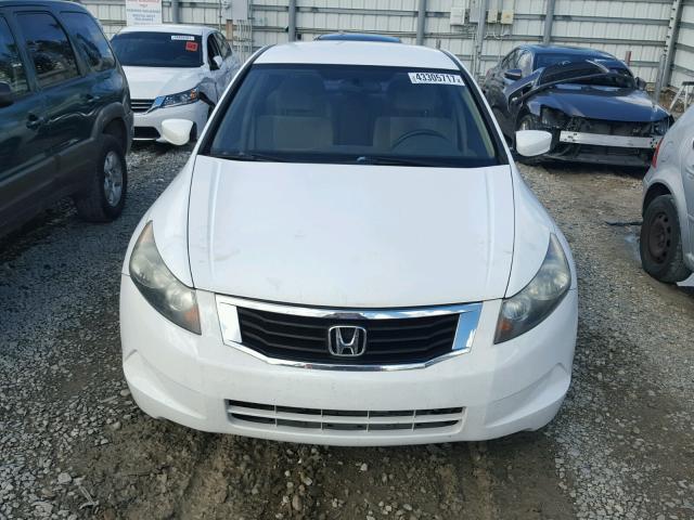 1HGCP2F43AA142743 - 2010 HONDA ACCORD LXP WHITE photo 9