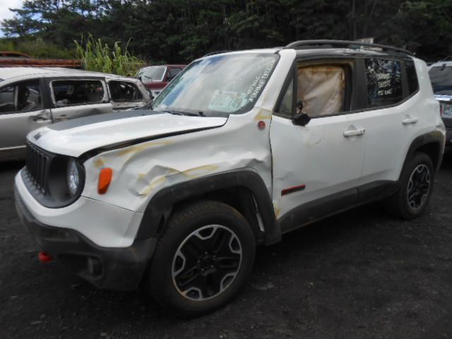 ZACCJBCB1HPE52306 - 2017 JEEP RENEGADE WHITE photo 2