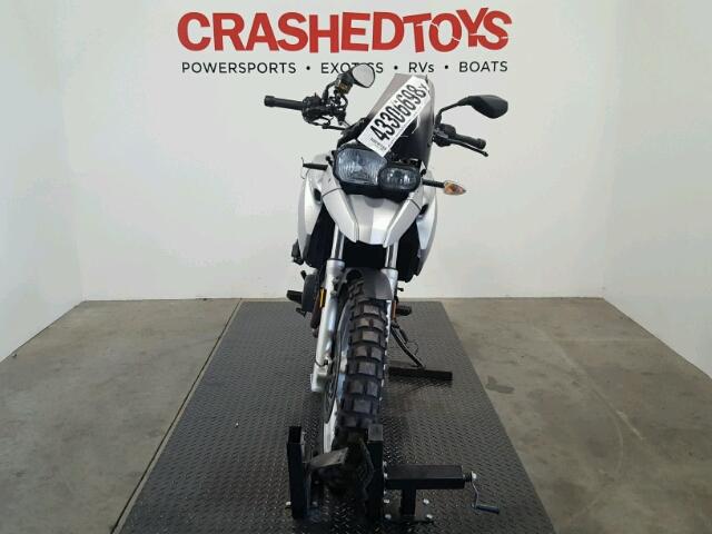 WB1022808CZ062785 - 2012 BMW F650 GS SILVER photo 2