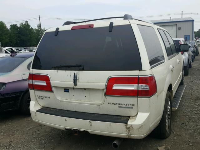 5LMFU28538LJ08934 - 2008 LINCOLN NAVIGATOR Weiß Foto 4