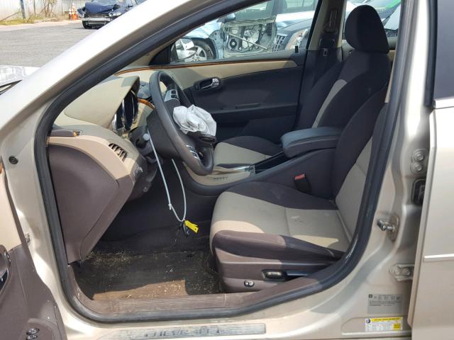 1G1ZC5E08CF280507 - 2012 CHEVROLET MALIBU 1LT GOLD photo 5