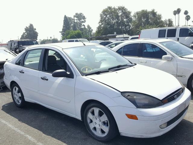 1FAFP38362W111888 - 2002 FORD FOCUS ZTS WHITE photo 1