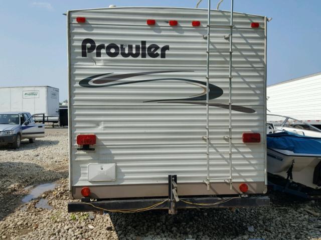 1EC1F272942965823 - 2004 FLEETWOOD PROWLER  WHITE photo 6