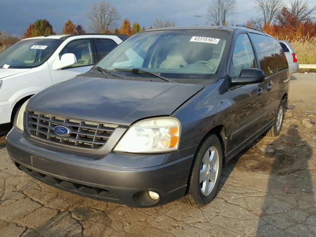 2FMZA57605BA11979 - 2005 FORD FREESTAR S GRAY photo 2