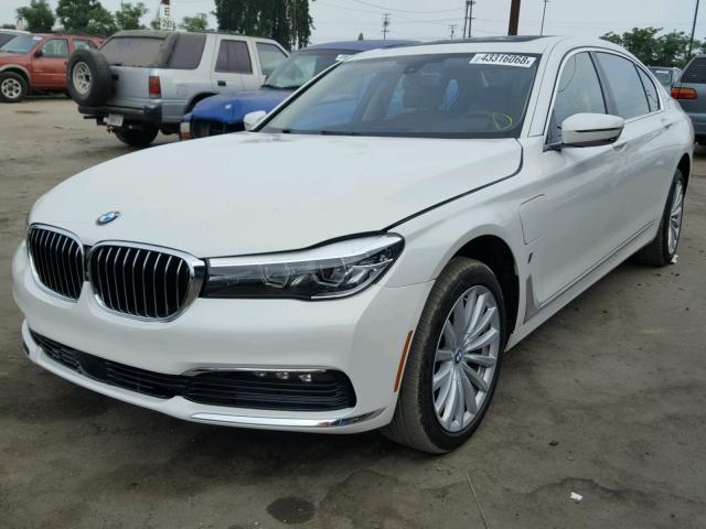 WBA7J2C50JB246239 - 2018 BMW 740 XE WHITE photo 2