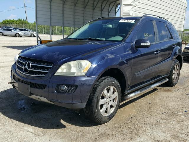 4JGBB86E26A054774 - 2006 MERCEDES-BENZ ML 350 BLUE photo 2