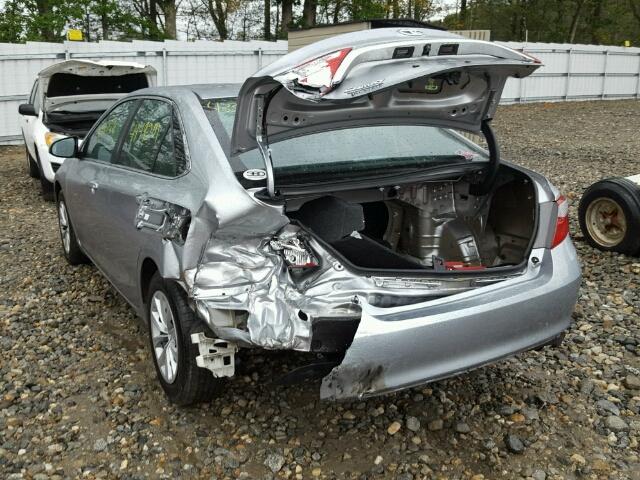 4T4BF1FK1FR476881 - 2015 TOYOTA CAMRY LE SILVER photo 3