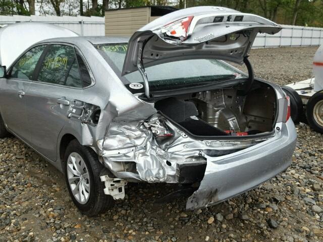 4T4BF1FK1FR476881 - 2015 TOYOTA CAMRY LE SILVER photo 9