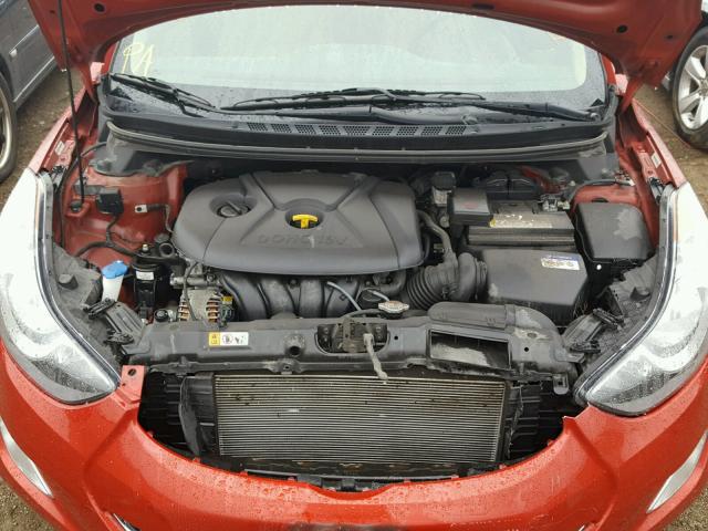 KMHDH4AE9DU729894 - 2013 HYUNDAI ELANTRA RED photo 7