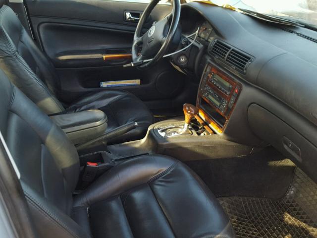 WVWPD63B0XE508517 - 1999 VOLKSWAGEN PASSAT GLX SILVER photo 5