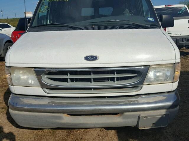 1FBSS31L31HB27538 - 2001 FORD ECONOLINE WHITE photo 7