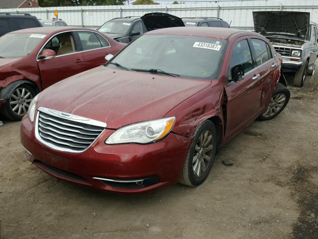 1C3CCBCG0DN711896 - 2013 CHRYSLER 200 LIMITE RED photo 2