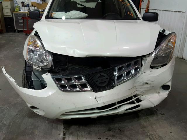 JN8AS5MV4DW645369 - 2013 NISSAN ROGUE S WHITE photo 9