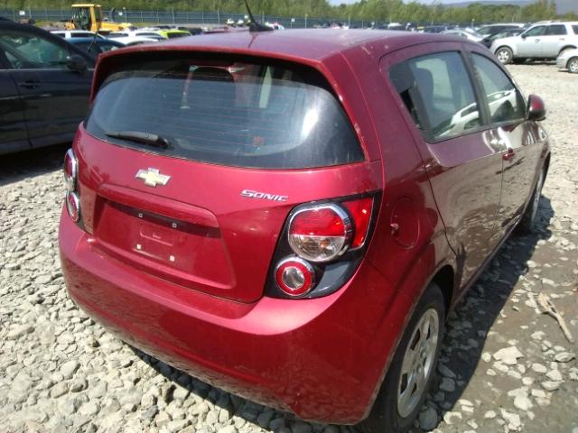 1G1JA6SGXD4154639 - 2013 CHEVROLET SONIC LS RED photo 4