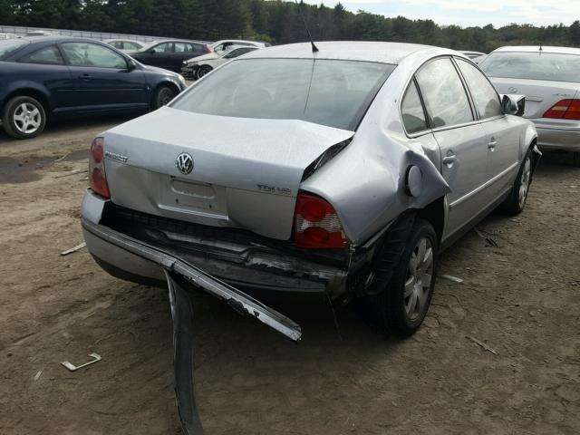 WVWAE63BX5P024973 - 2005 VOLKSWAGEN PASSAT SILVER photo 4