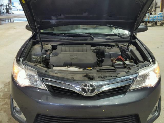 4T1BK1FK0CU015155 - 2012 TOYOTA CAMRY SE GRAY photo 7