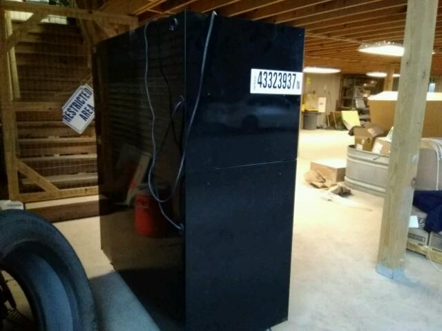 4225RPBT00LB0X - 1999 CRFT TOOLBOX BLACK photo 1