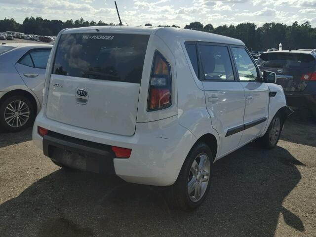 KNDJT2A29B7262214 - 2011 KIA SOUL + WHITE photo 4