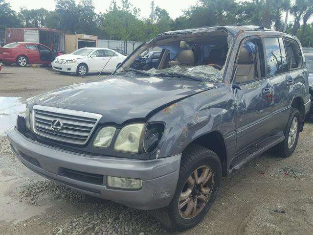 JTJHT00W533524713 - 2003 LEXUS LX 470 GRAY photo 2