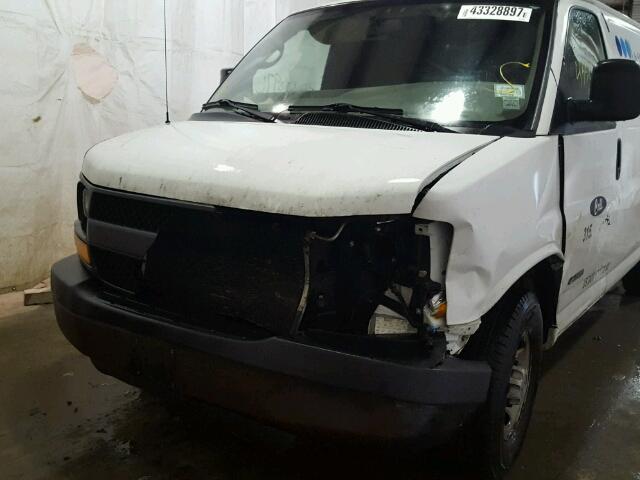 1GCHG35V461259565 - 2006 CHEVROLET EXPRESS G3 WHITE photo 9