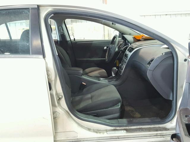 1G1ZC5EU3BF157893 - 2011 CHEVROLET MALIBU 1LT 金色 照片 5