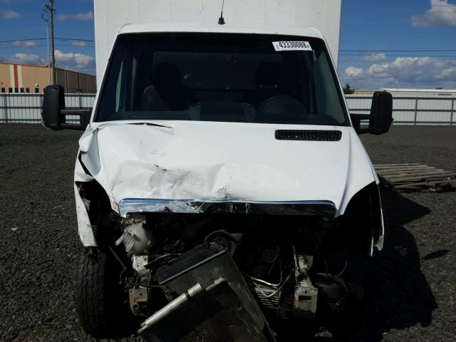 WDXPF445279333860 - 2007 DODGE SPRINTER 3 WHITE photo 9