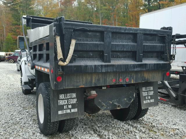 3FRXF76S24V672642 - 2004 FORD F750 WHITE photo 3