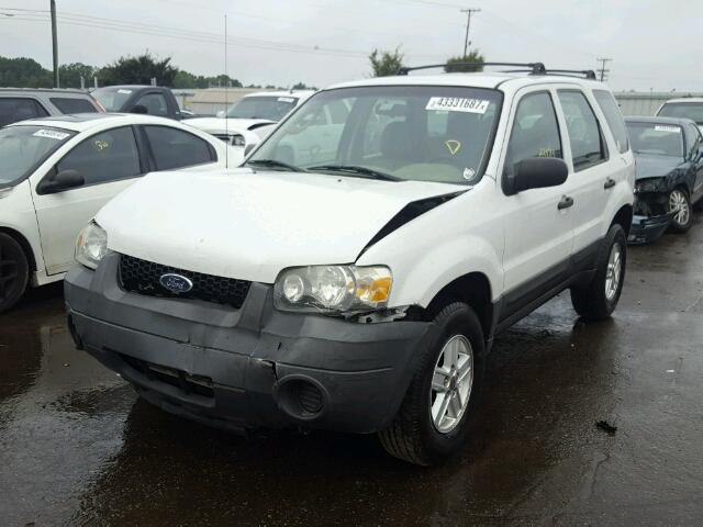 1FMYU02ZX7KB19736 - 2007 FORD ESCAPE XLS WHITE photo 2