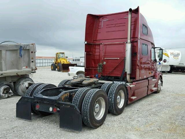 4V4NC9KJ97N478068 - 2007 VOLVO VN VNL MAROON photo 4