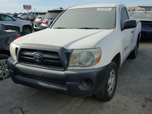 5TENX22N98Z582696 - 2008 TOYOTA TACOMA WHITE photo 2