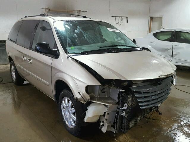 2A4GP54L17R268741 - 2007 CHRYSLER TOWN & COU GOLD photo 1