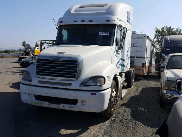 1FUJA6AV81LJ49487 - 2001 FREIGHTLINER COLUMBIA C WHITE photo 2