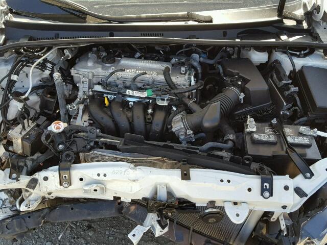 2T1BURHE8HC882263 - 2017 TOYOTA COROLLA WHITE photo 7