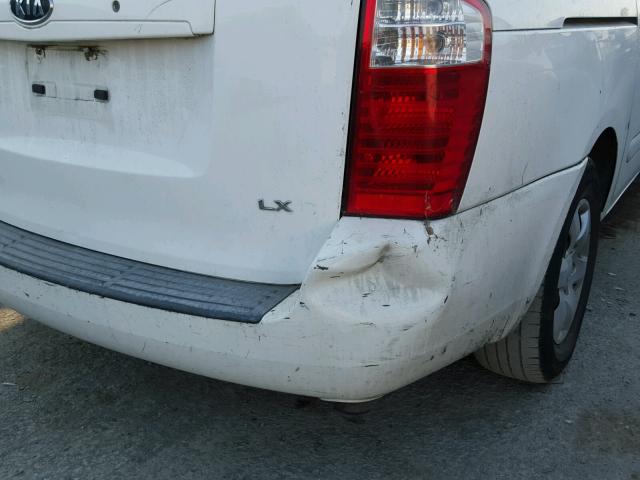 KNDMB233296297019 - 2009 KIA SEDONA EX WHITE photo 9