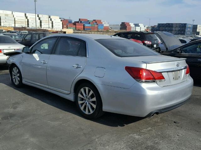 4T1BK3DBXBU409663 - 2011 TOYOTA AVALON BAS SILVER photo 3