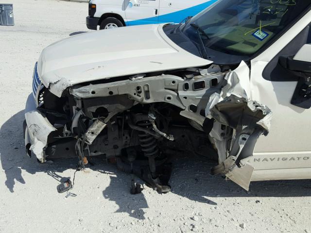 5LMFU27598LJ03271 - 2008 LINCOLN NAVIGATOR 白色 照片 10