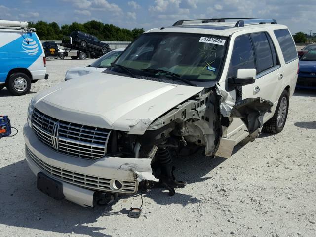 5LMFU27598LJ03271 - 2008 LINCOLN NAVIGATOR 白色 照片 2