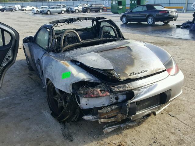 WP0CA298X4S620329 - 2004 PORSCHE BOXSTER SILVER photo 3