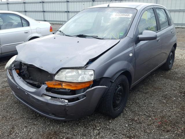 KL1TD66676B629646 - 2006 CHEVROLET AVEO BASE Сұр фото 2