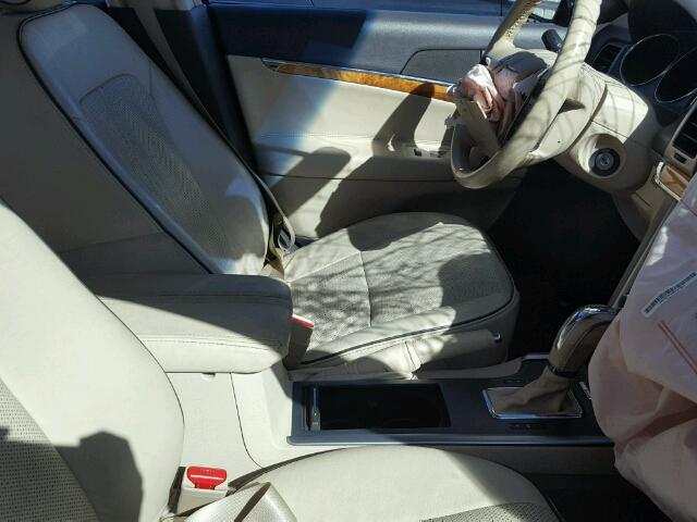 3LNHL2GC2CR811689 - 2012 LINCOLN MKZ შავი ფოტო 5