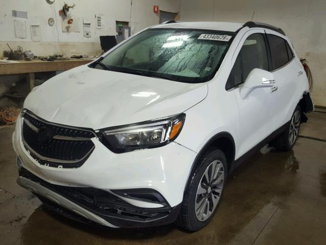 KL4CJFSB4HB242635 - 2017 BUICK ENCORE PRE WHITE photo 2