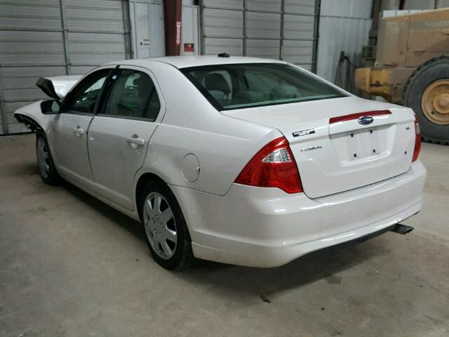 3FAHP0HA8AR249813 - 2010 FORD FUSION SE WHITE photo 3