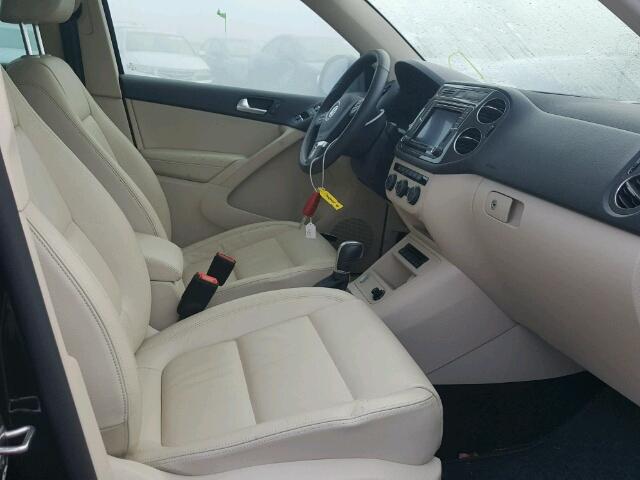 WVGAV7AXXGW032189 - 2016 VOLKSWAGEN TIGUAN S BLACK photo 5