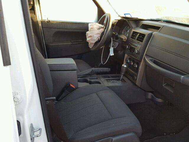 1C4PJLAK3CW180279 - 2012 JEEP LIBERTY SP WHITE photo 5