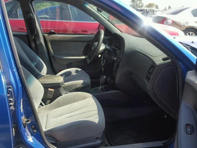 KMHDN46D84U846827 - 2004 HYUNDAI ELANTRA GL BLUE photo 5