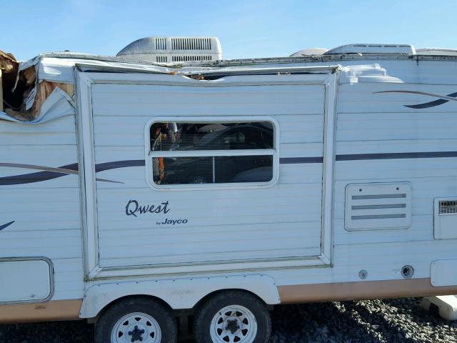 1UJBJ02M0256D0141 - 2003 JAYC QWEST WHITE photo 10