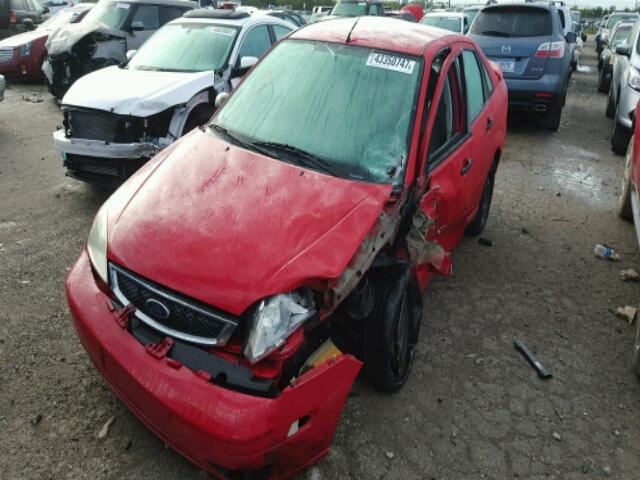 1FAFP34N85W217867 - 2005 FORD FOCUS RED photo 2