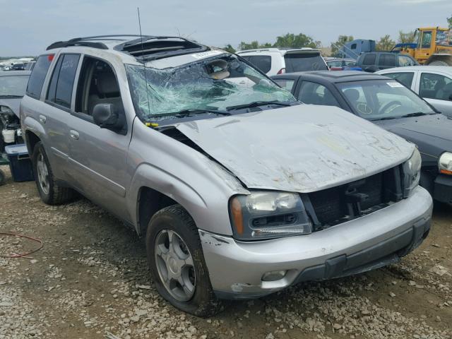 1GNDT13S552242216 - 2005 CHEVROLET TRAILBLAZE SILVER photo 1