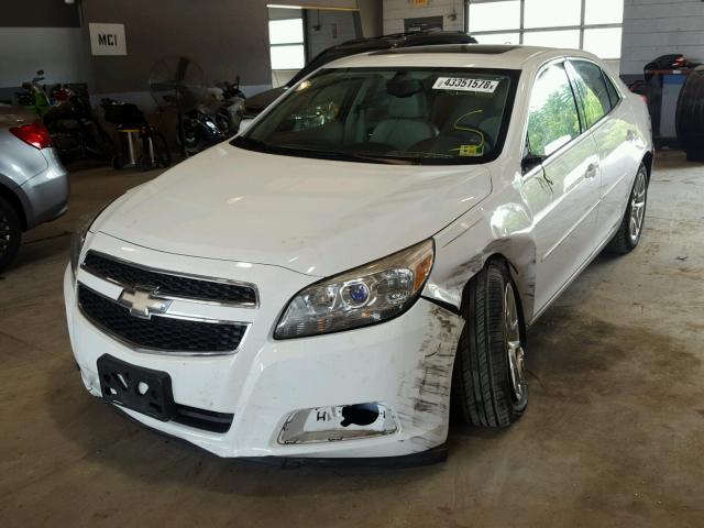 1G11C5SA9DF201664 - 2013 CHEVROLET MALIBU 1LT WHITE photo 2